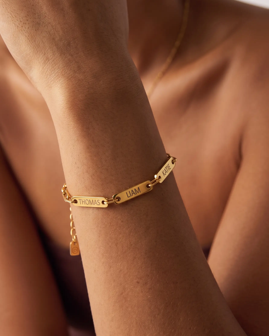 Paperclip Family Name Bracelet
