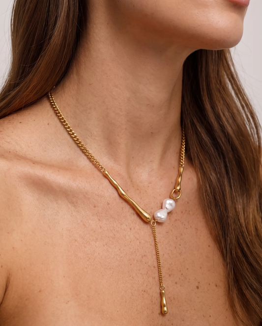 Hedda Pearl Bar Necklace
