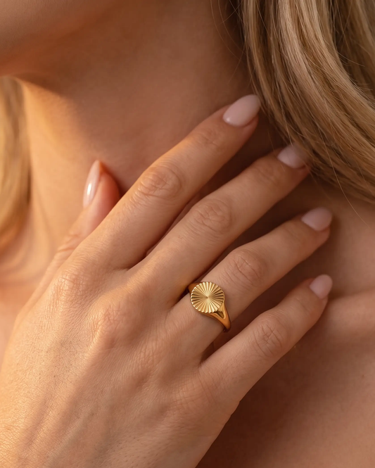 Ray Signet Ring