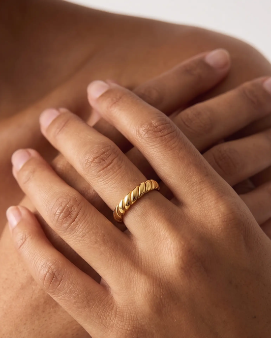 Heavy Twist Ring